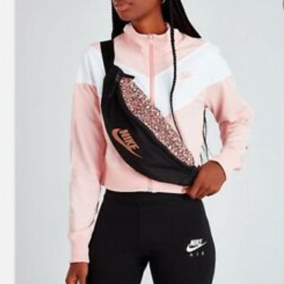 Nike Dresses & Skirts - Nike heritage hip pack